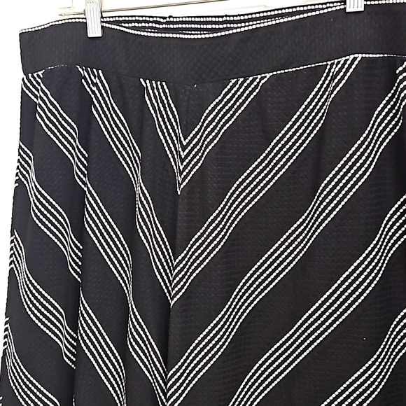 CJ Banks Knit Midi Skirt - Picture 2 of 6